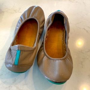 Tieks Taupe Ballet Shoes 7